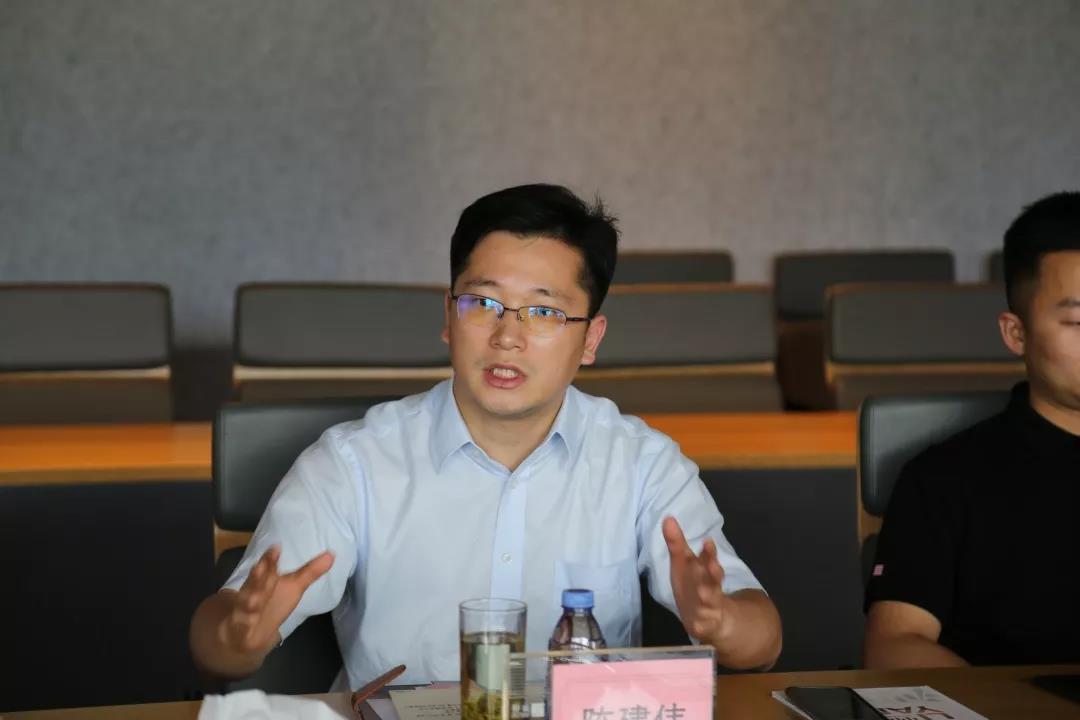 溧陽(yáng)市副市長(zhǎng)陳峰等一行走訪調(diào)研海格云鏈