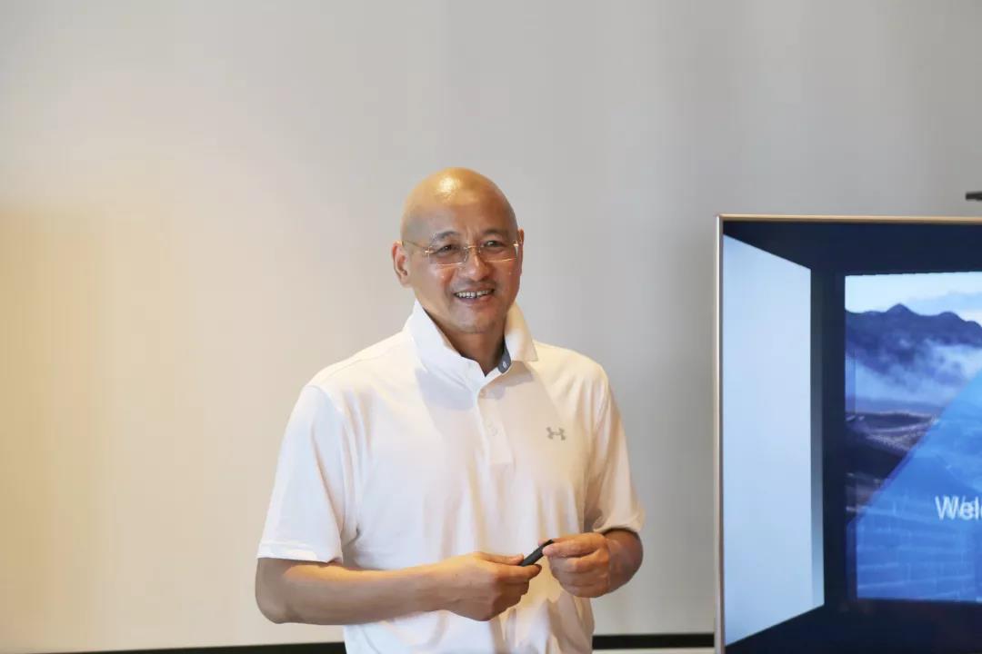 拉丁美洲及歐洲商務代表團到訪海格云鏈,共促中國進口貿易發(fā)展 拉丁美洲及歐洲商務代表團到訪海格云鏈,共促中國進口貿易發(fā)展