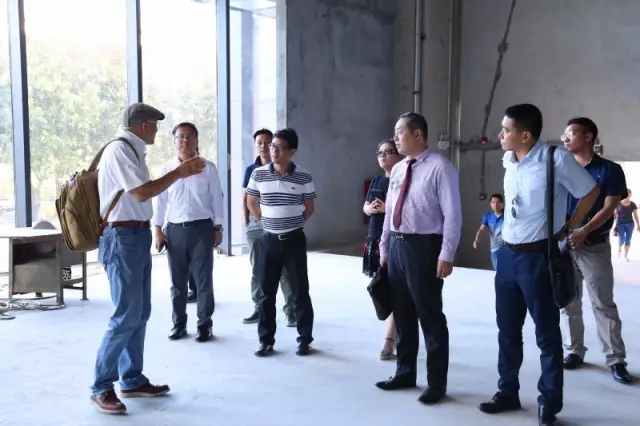深圳市進(jìn)出口食品商會(huì)參觀海格零售物流中心