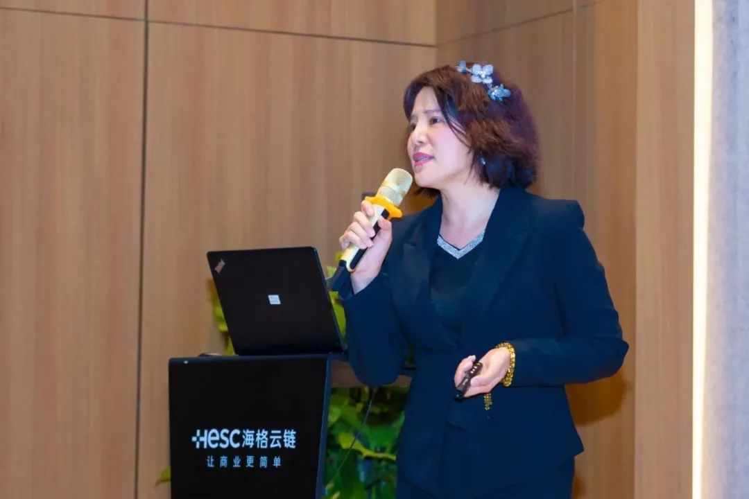 深圳鹽田綜合保稅區(qū)跨境電商新業(yè)態(tài)發(fā)展推介會在海格云鏈大樓舉辦
