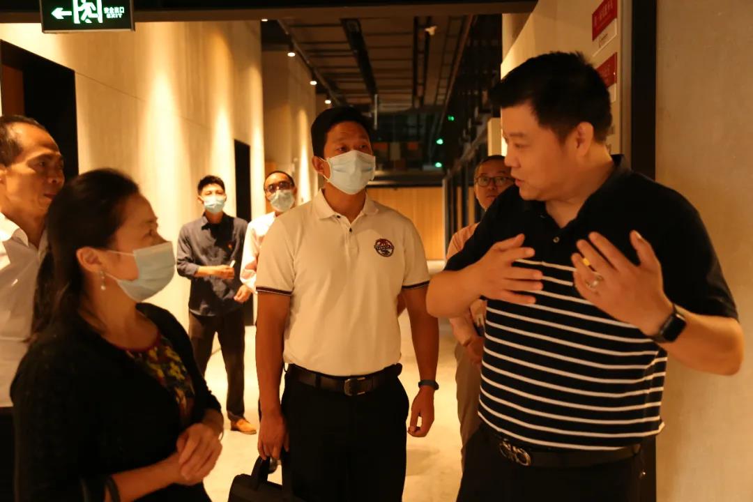 省協(xié)調(diào)關(guān)系三方調(diào)研組走訪海格物流 省協(xié)調(diào)關(guān)系三方調(diào)研組走訪海格物流