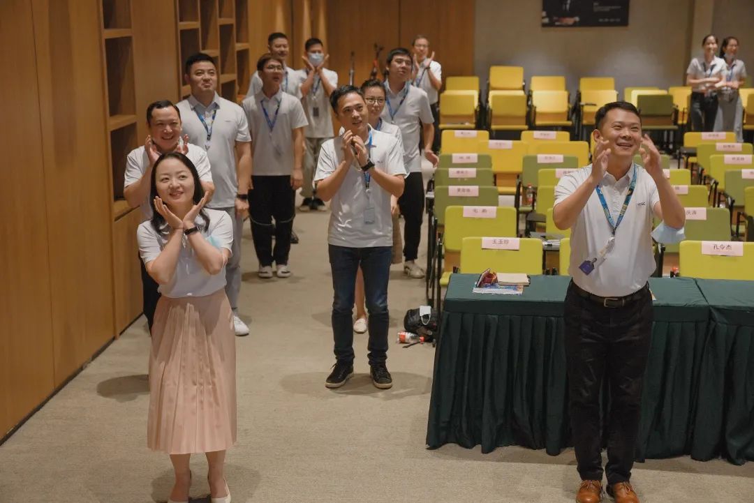 海格大商務體系半年度總結(jié)會議 海格大商務體系半年度總結(jié)會議