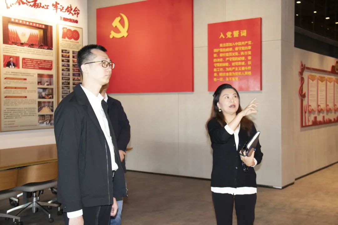 欽州市投資促進(jìn)局副局長一行來海格物流走訪調(diào)研 欽州市投資促進(jìn)局副局長一行來海格物流走訪調(diào)研