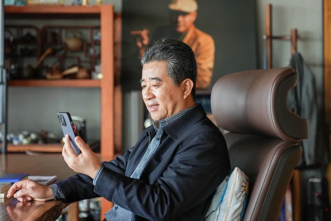 深圳市委統(tǒng)戰(zhàn)部一行指導調研海格物流統(tǒng)戰(zhàn)工作 深圳市委統(tǒng)戰(zhàn)部一行指導調研海格物流統(tǒng)戰(zhàn)工作