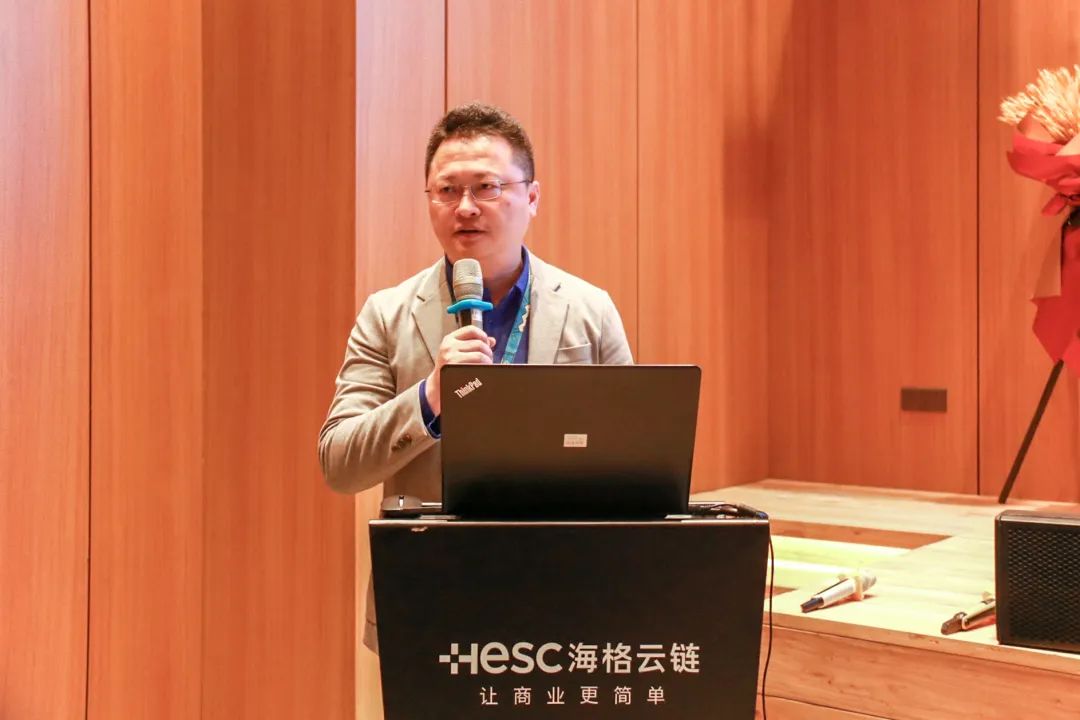 海格云鏈2022年經(jīng)營總結(jié)會暨2023年績效簽約儀式隆重舉行